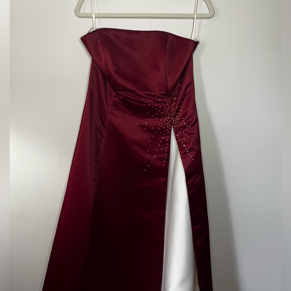 Maroon Scott McClintock Size 12 (fits like 8) Formal Gown